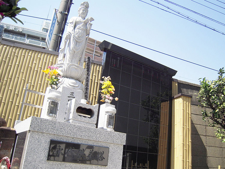 海泉寺の永代供養塔